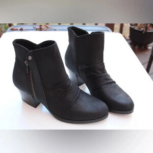 Baretraps Langley ankle boots